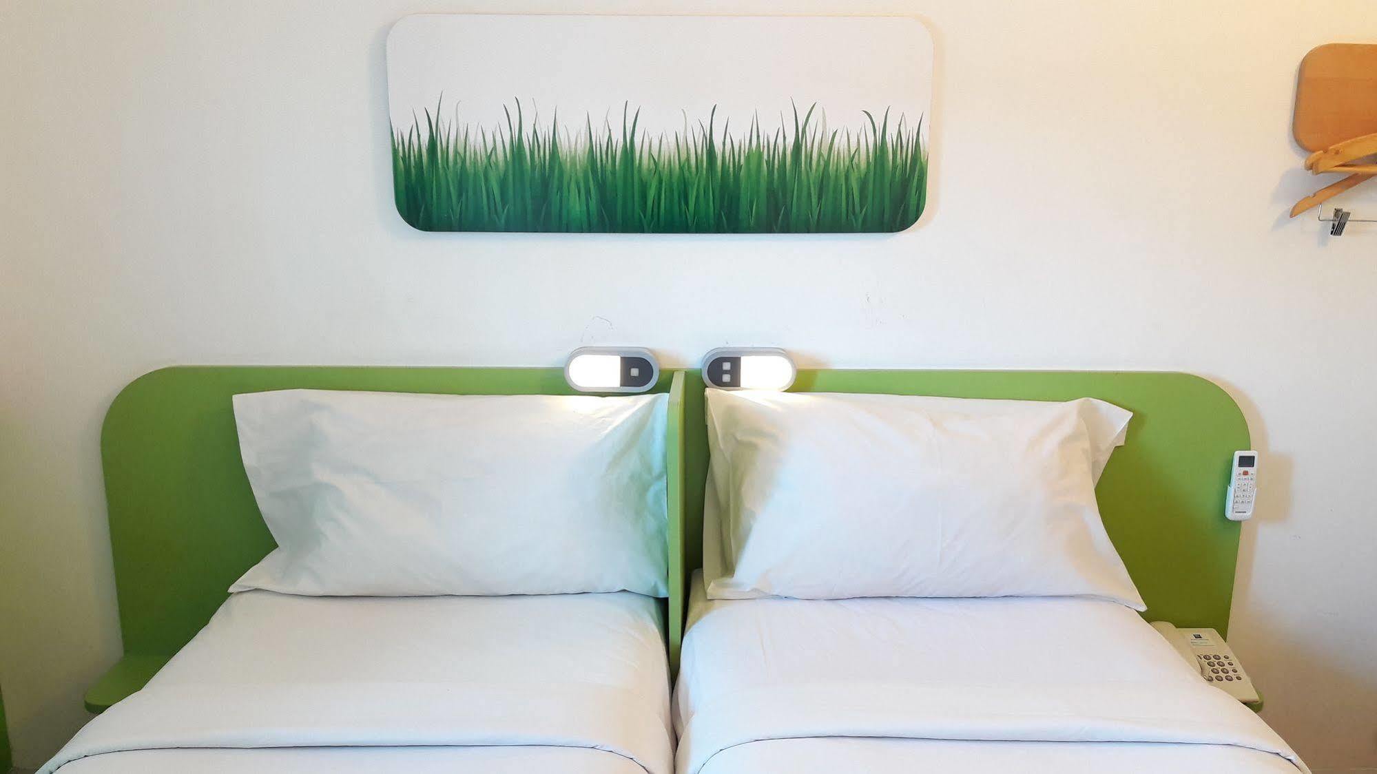 Ibis Budget Makassar Airport Hotel Manda