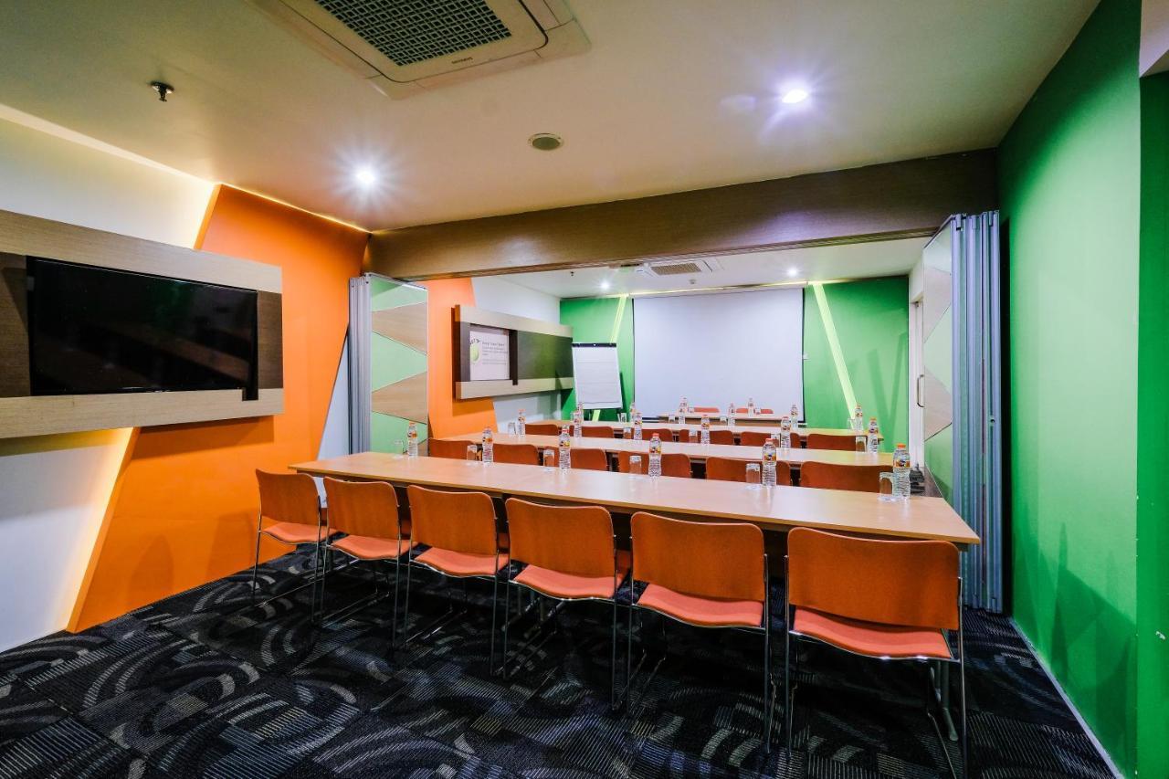 Ibis Budget Makassar Airport 2*